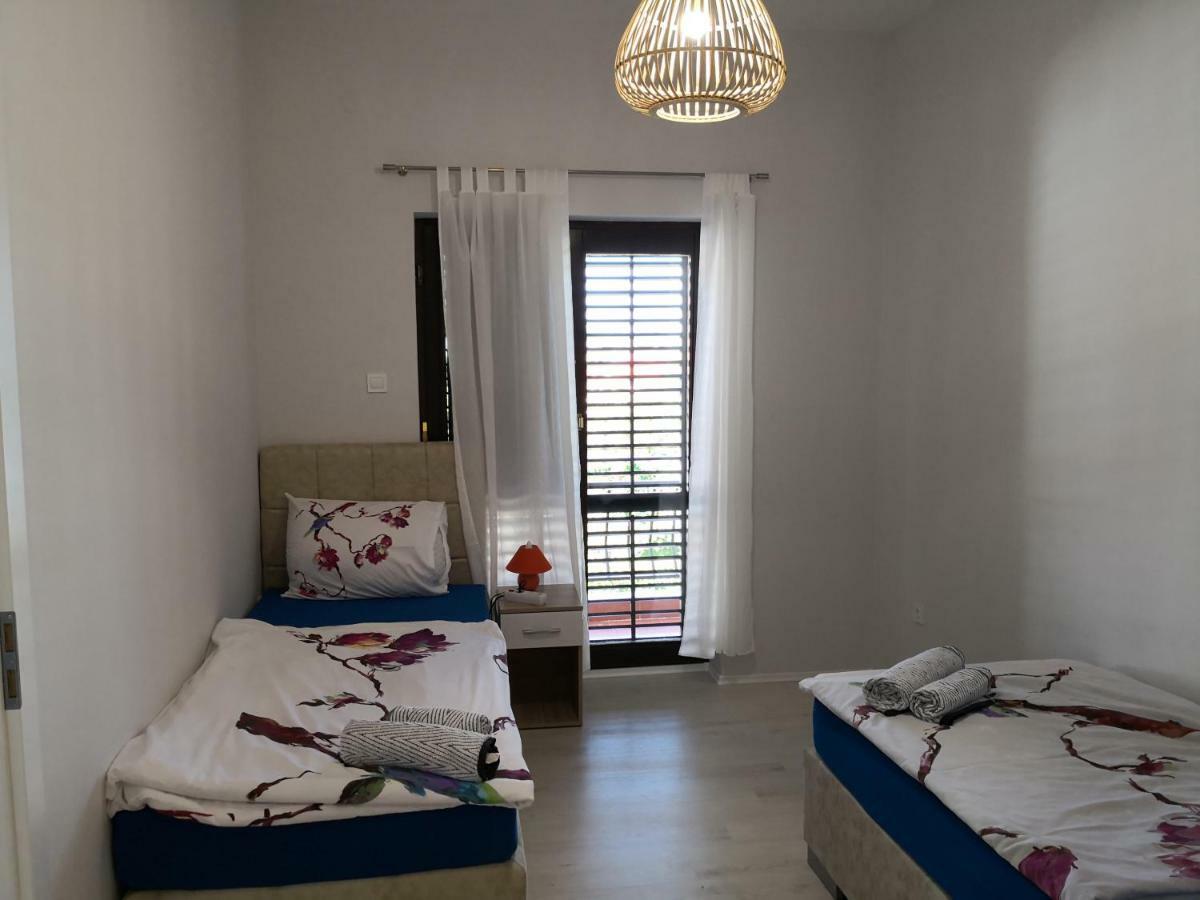 Appartamento Apartman Cvitkovic Soline  Esterno foto