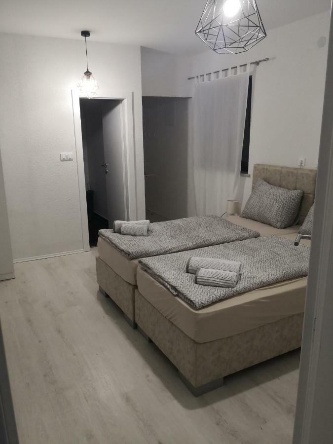 Appartamento Apartman Cvitkovic Soline  Esterno foto